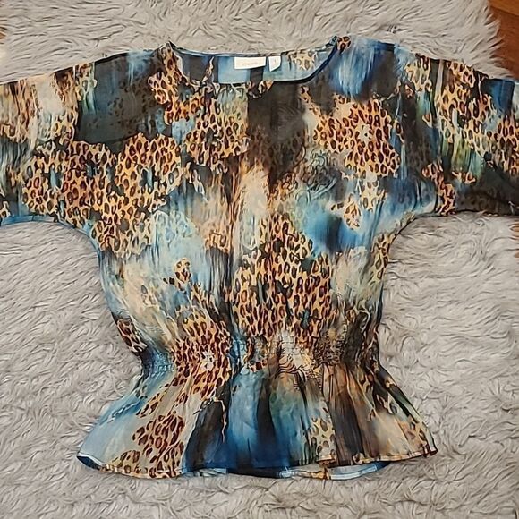 Chicos sheer‎ polyester blue and tan cheetah print flowy short sleeve shirt - Picture 2 of 6